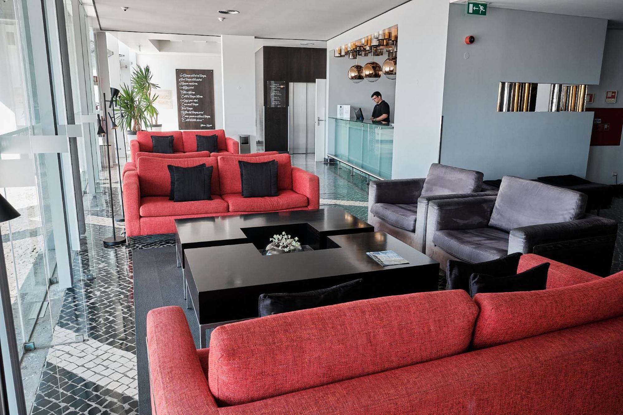 Marina Hotel